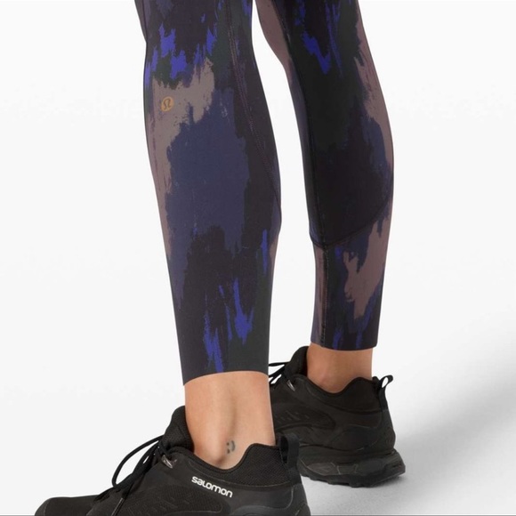 NWT Lululemon Take the Moment tights - Picture 3 of 8